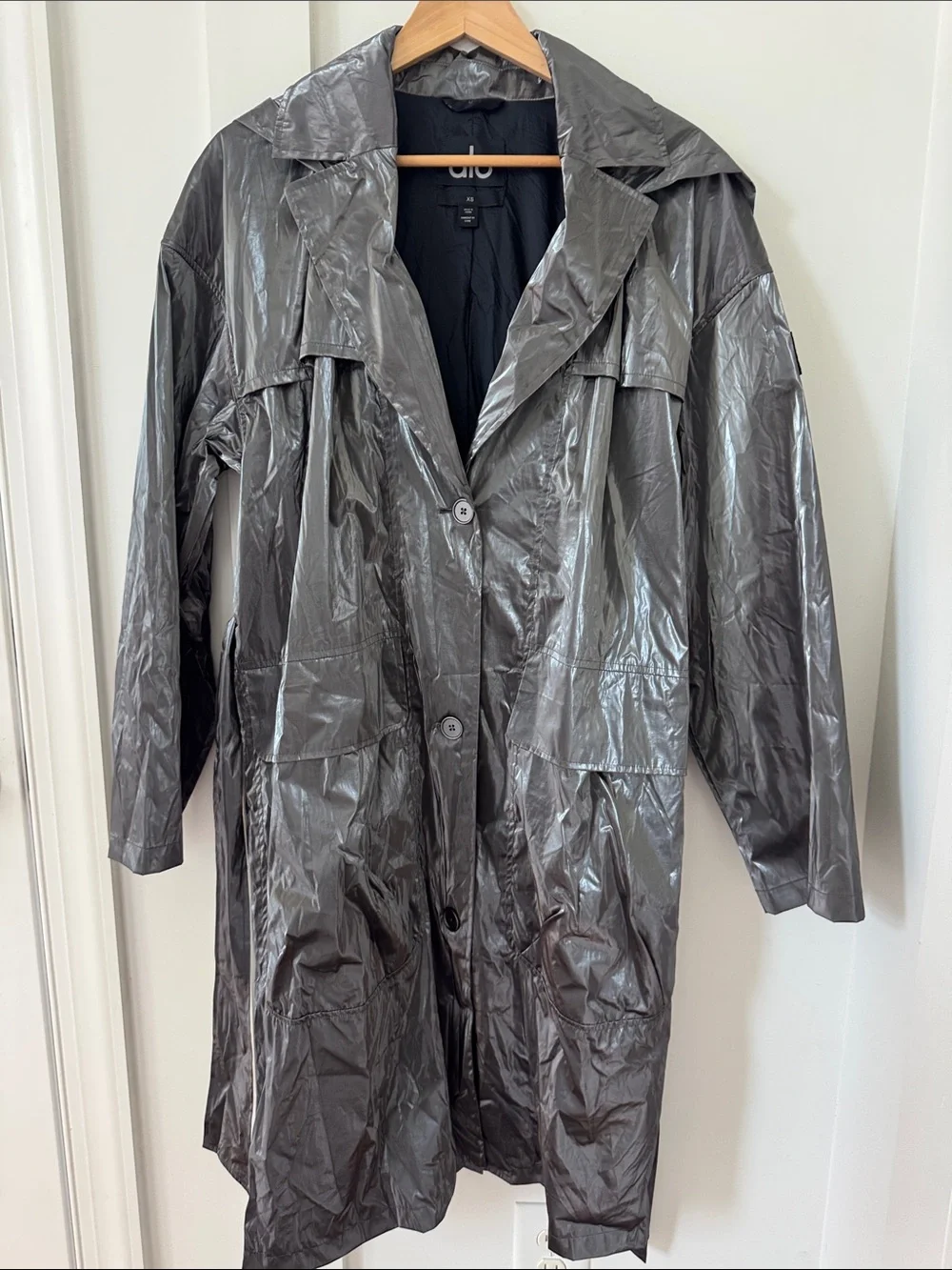 Alo Metallic Break Line Trench Size XS